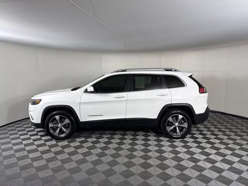 Used 2019 Jeep Cherokee Limited AWD/4WD image 2