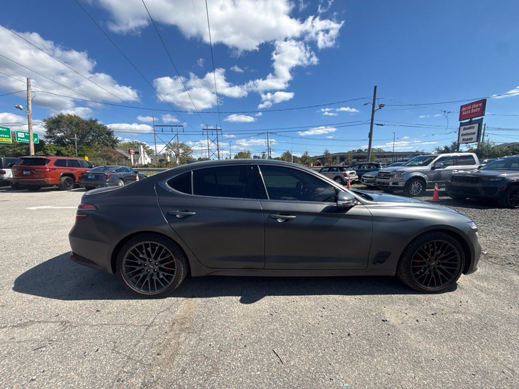 Used 2022 Genesis G70 3.3T Launch Edition RWD image 5