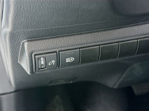 Used 2025 Toyota Corolla LE image 17