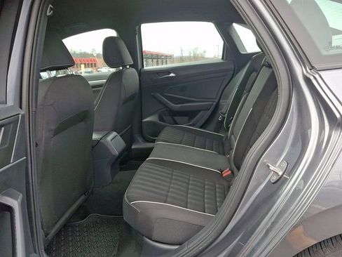 Used 2024 Volkswagen Jetta Sport image 10