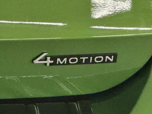 New 2025 Volkswagen Taos SE image 36