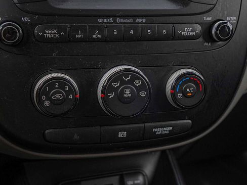 Used 2014 Kia Soul image 17