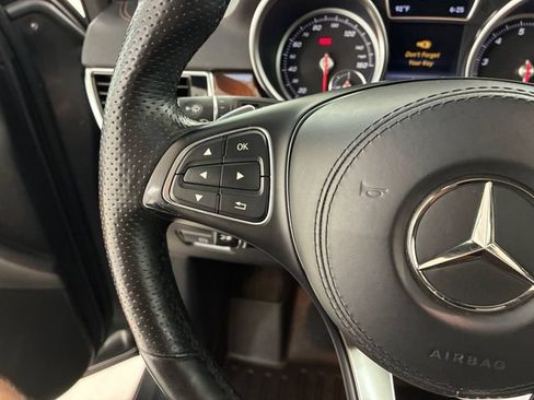 Used 2018 Mercedes-Benz GLS 550 4MATIC image 23