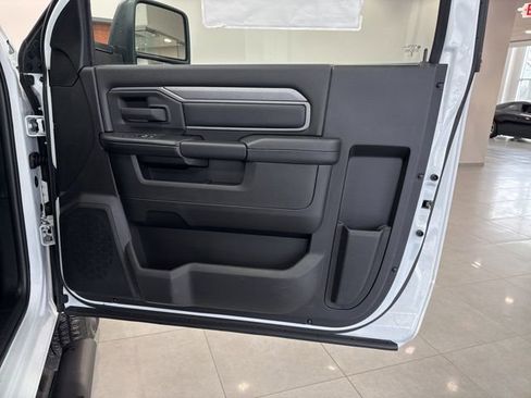 New 2026 RAM 3500 Tradesman w/ Chrome Appearance Group image 36