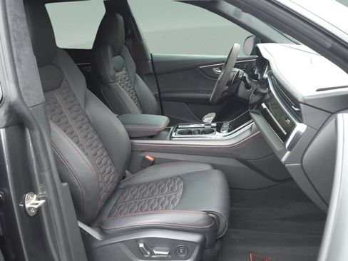 Used 2024 Audi RS Q8 image 21