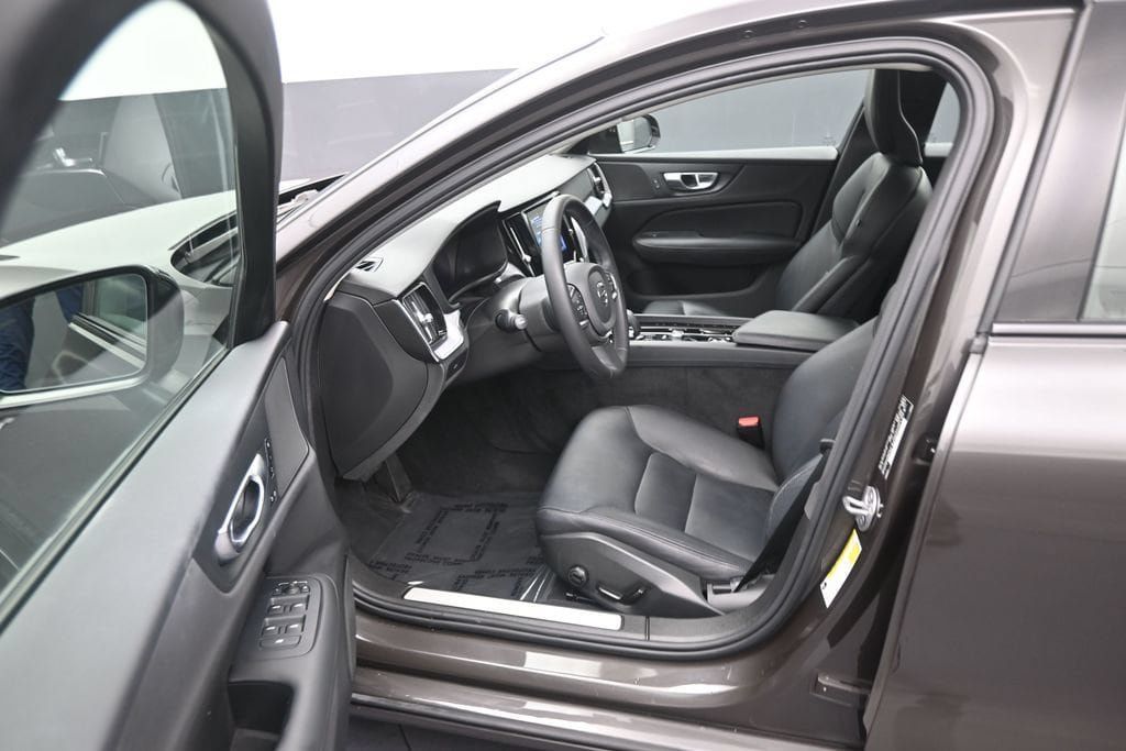 Certified 2024 Volvo S60 B5 Core FWD image 13