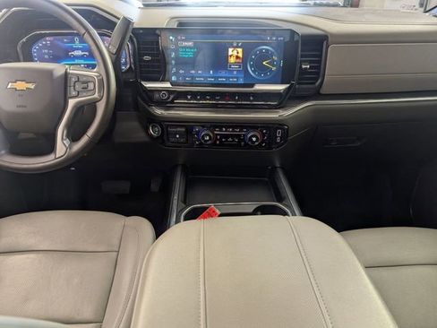 Certified 2024 Chevrolet Silverado 2500 LTZ w/ LTZ Convenience Package image 26
