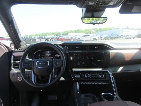 New 2026 GMC Sierra 2500 Denali Ultimate AWD/4WD image 17