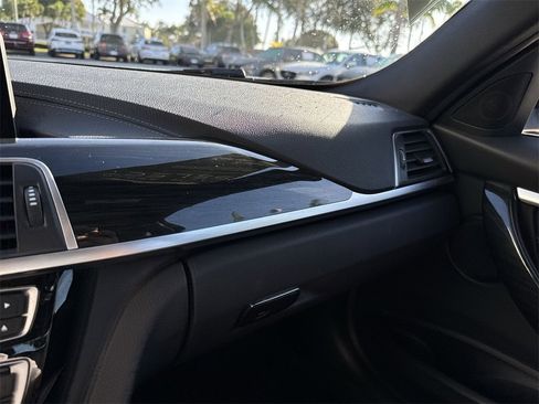 Used 2018 BMW 330i xDrive Wagon image 59