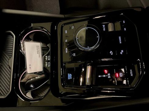 Used 2026 BMW i5 eDrive40 w/ Premium Package image 7