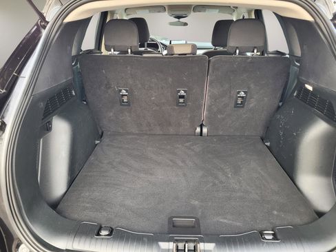 Used 2020 Ford Escape SE image 28