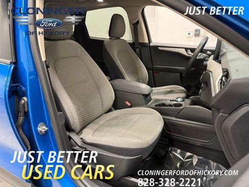 Used 2020 Ford Escape SE image 35