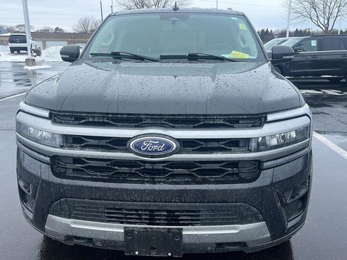 Used 2023 Ford Expedition XLT image 14