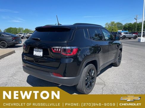 Used 2022 Jeep Compass Latitude AWD/4WD image 40