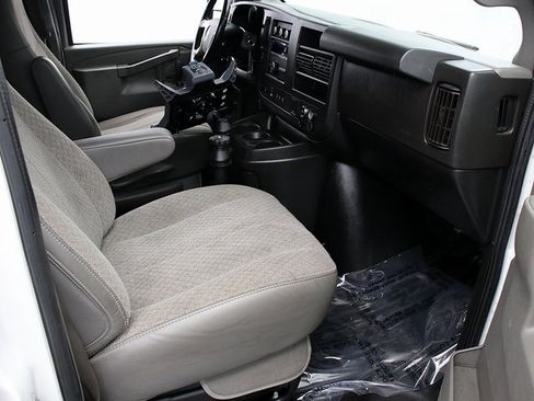 Used 2019 Chevrolet Express 3500 Extended w/ Driver Convenience Package image 25