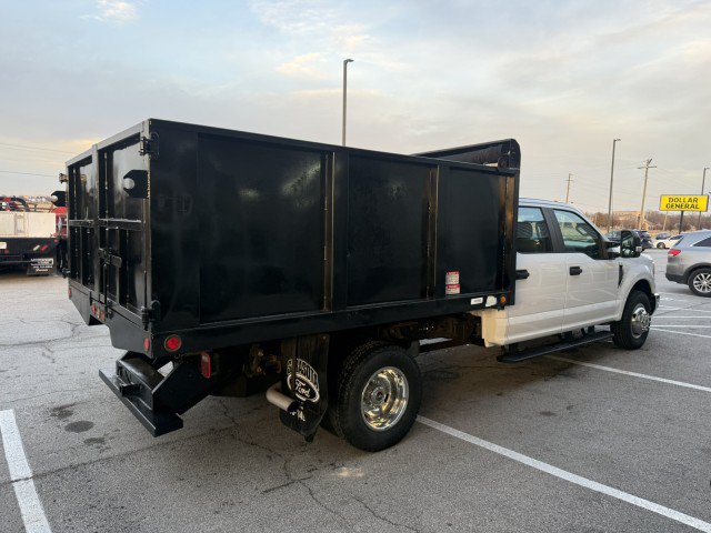 Used 2017 Ford F350 XL w/ Power Equipment Group RWD image 3