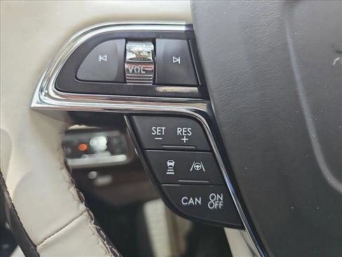 Used 2022 Lincoln Nautilus Black Label w/ Class II Trailer Tow Package image 23