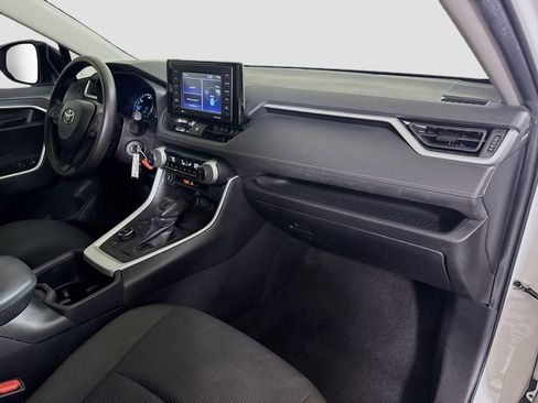 Used 2022 Toyota RAV4 LE image 29