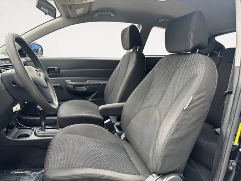 Used 2010 Hyundai Accent GS FWD image 6