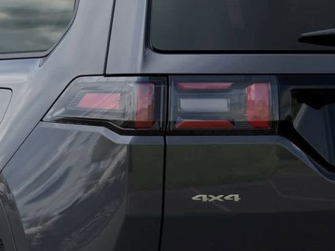 New 2026 Jeep Cherokee Overland image 9