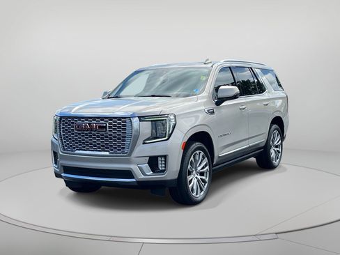 Used 2022 GMC Yukon Denali w/ Denali Ultimate Package AWD/4WD image 8