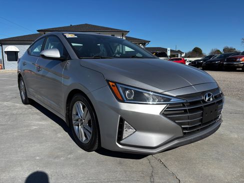 Used 2020 Hyundai Elantra SEL image 2