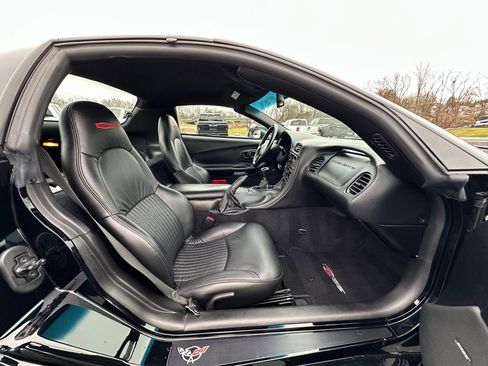 Used 2001 Chevrolet Corvette Z06 w/ Memory Pkg image 16