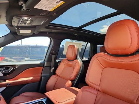 New 2025 Lincoln Aviator Reserve w/ Equipment Group 201A image 24