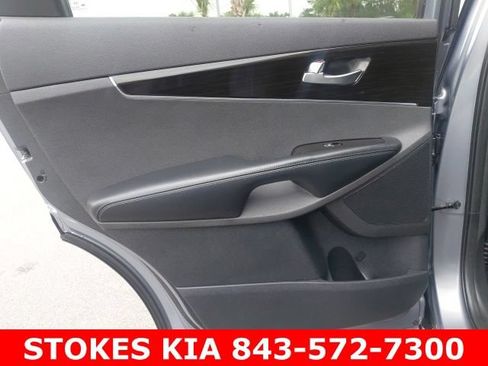 Used 2020 Kia Sorento EX AWD/4WD image 26