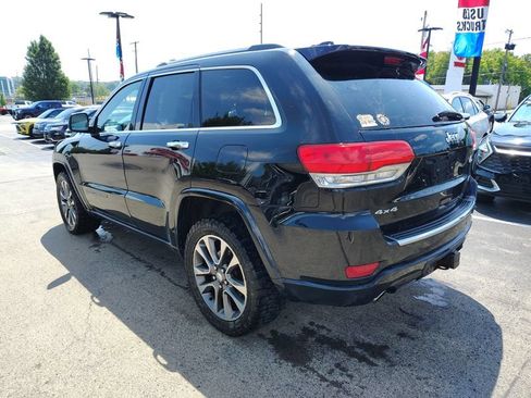 Used 2017 Jeep Grand Cherokee Overland AWD/4WD image 6