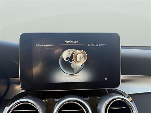 Used 2017 Mercedes-Benz GLC 300 4MATIC image 21