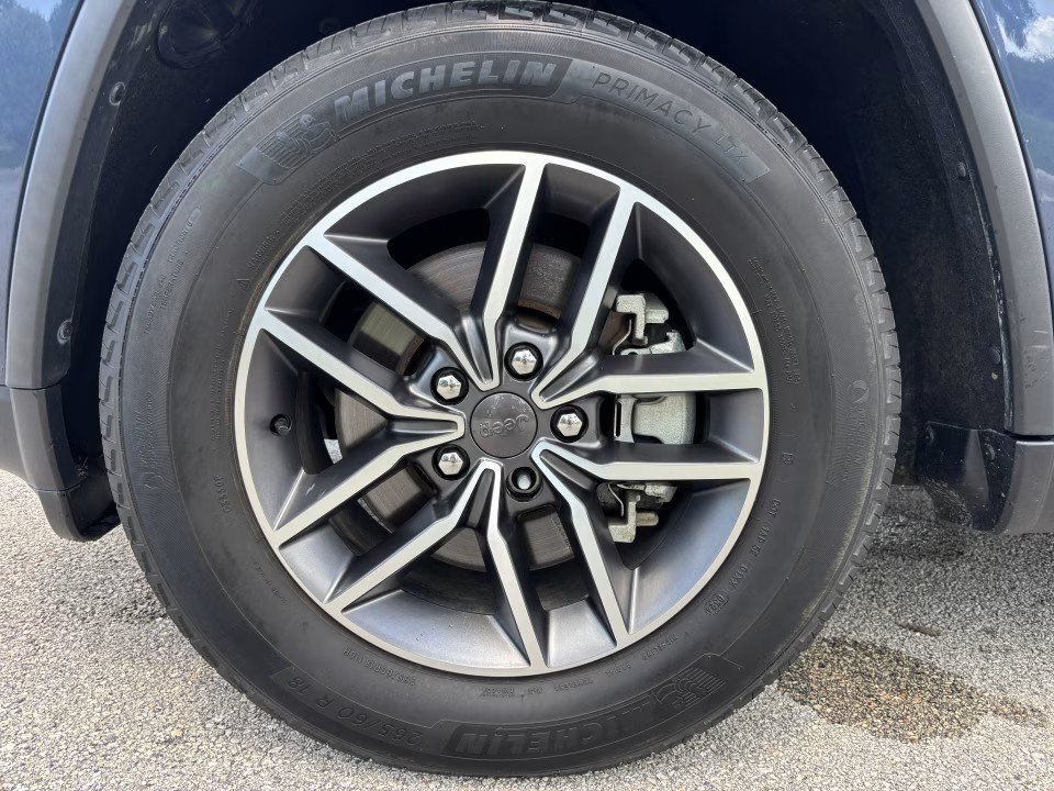 Used 2021 Jeep Grand Cherokee Limited RWD image 41