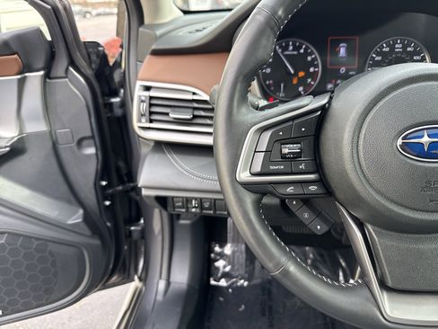 Used 2022 Subaru Outback Touring w/ Popular Package #2 image 19