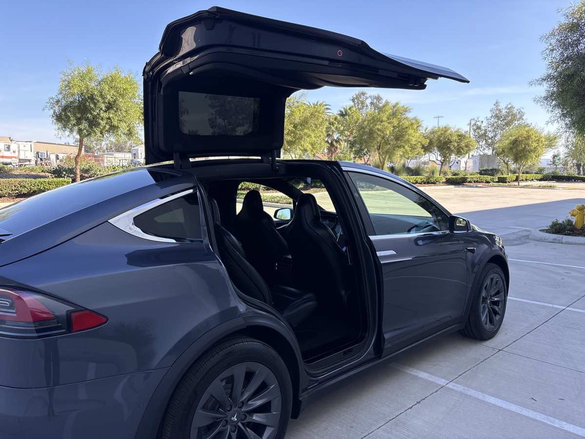 Used 2017 Tesla Model X 90D AWD/4WD image 14