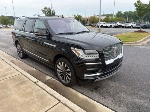 Used 2020 Lincoln Navigator L Reserve w/ Luxury Package AWD/4WD image 22