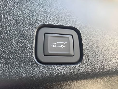New 2026 Chevrolet Traverse LT w/ LPO, Floor Liner Package AWD/4WD image 7