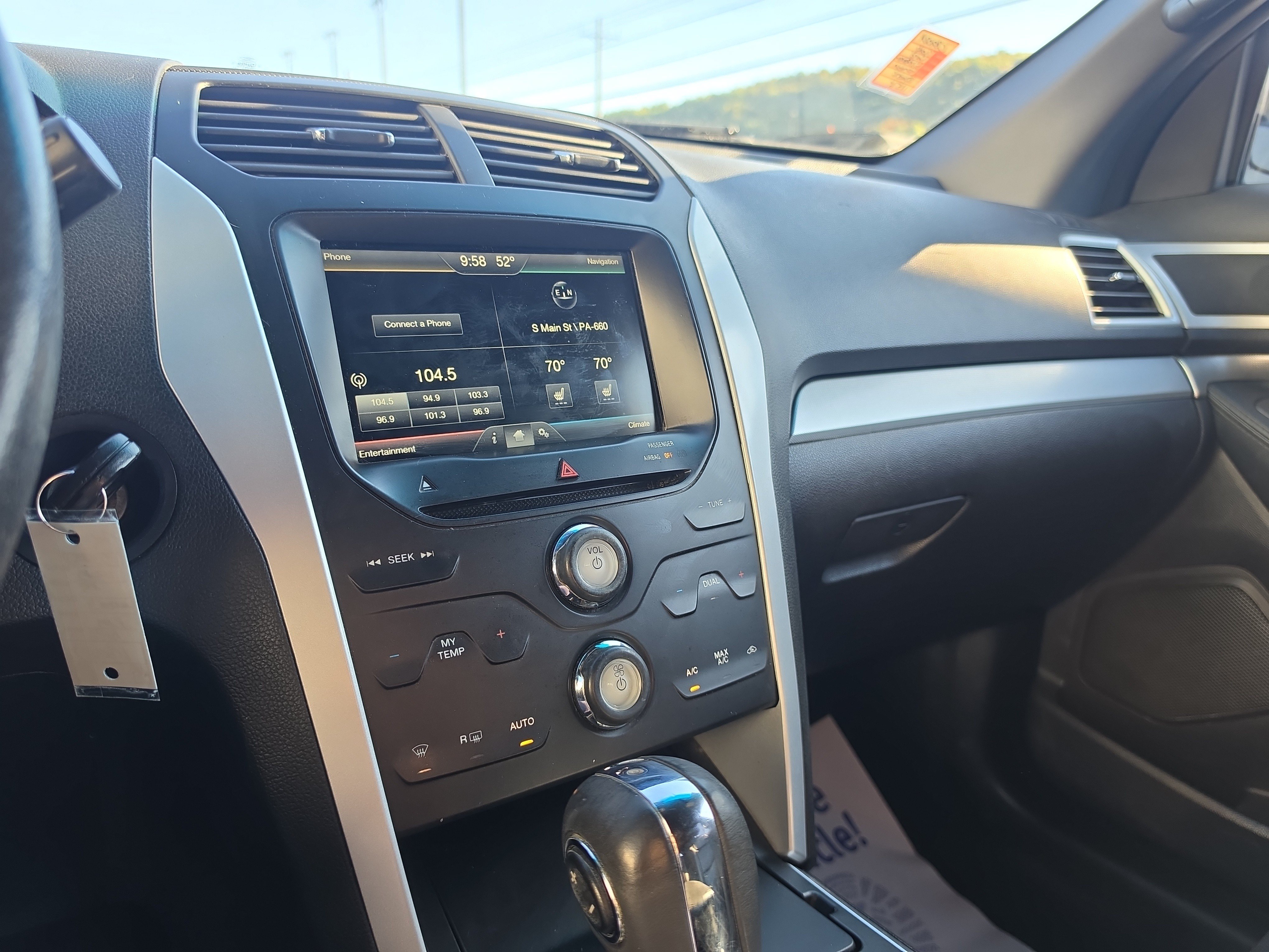 Used 2014 Ford Explorer XLT w/ Equipment Group 202A AWD/4WD image 26