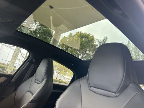 Used 2025 Porsche Cayenne S image 18