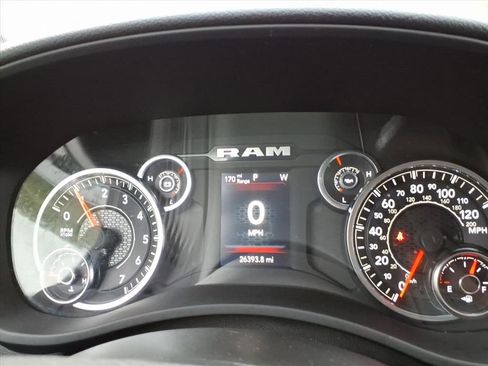 Used 2024 RAM 2500 Big Horn w/ Night Edition AWD/4WD image 19