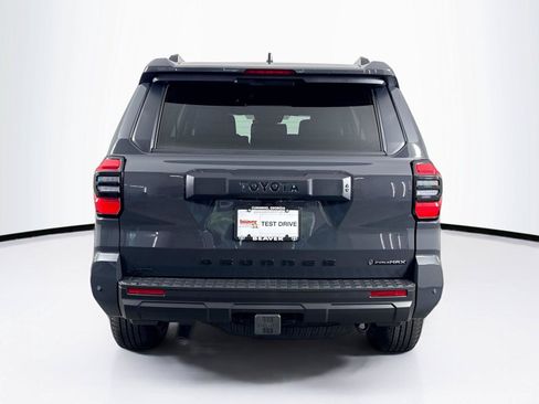 Certified 2025 Toyota 4Runner TRD Off-Road Premium AWD/4WD image 12