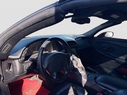 Used 2002 Chevrolet Corvette Convertible w/ Preferred Equipment Group2 image 9