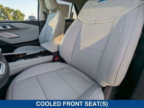 New 2026 Ford Explorer Platinum AWD/4WD image 18