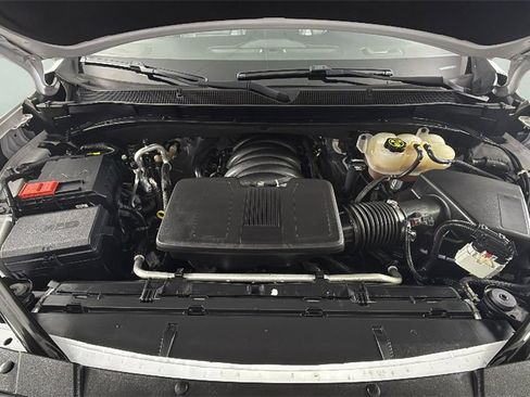 Used 2023 Chevrolet Suburban Premier image 40