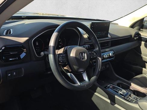 Used 2024 Honda Pilot EX-L image 9