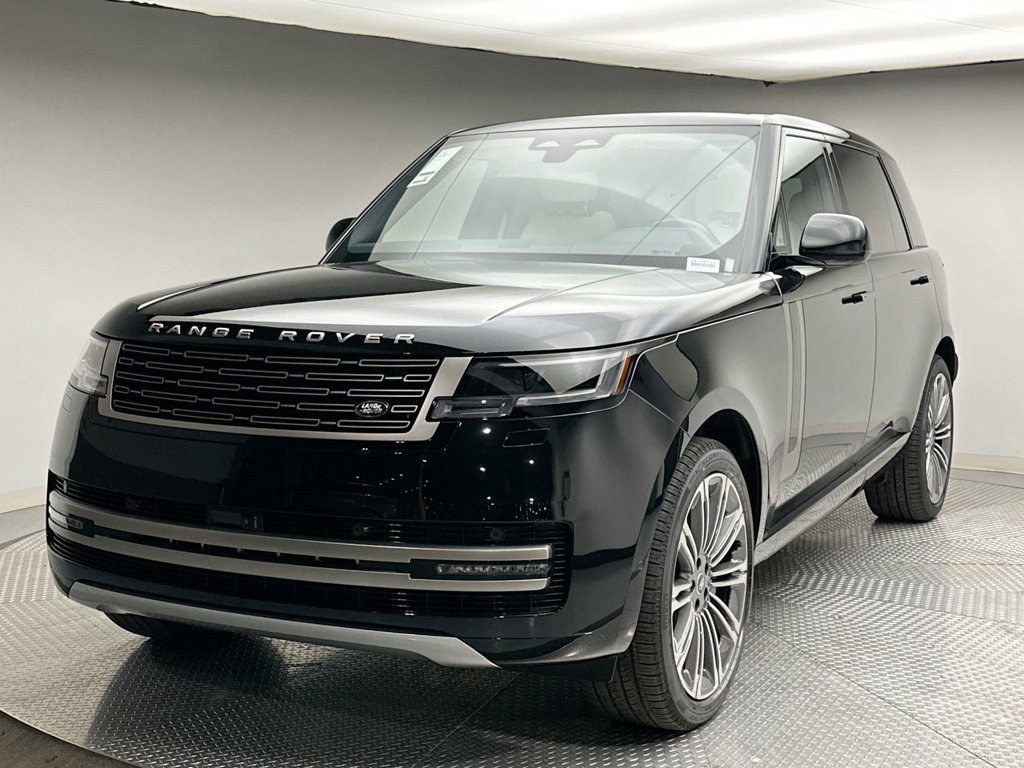 Used 2025 Land Rover Range Rover Long Wheelbase SE AWD/4WD image 1