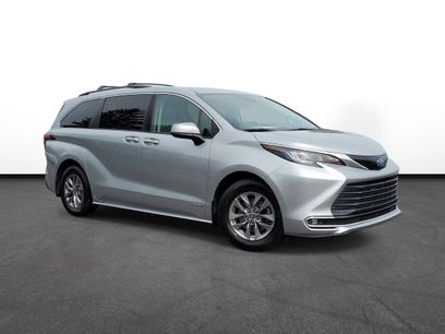 Used 2021 Toyota Sienna XLE w/ XLE Plus Package