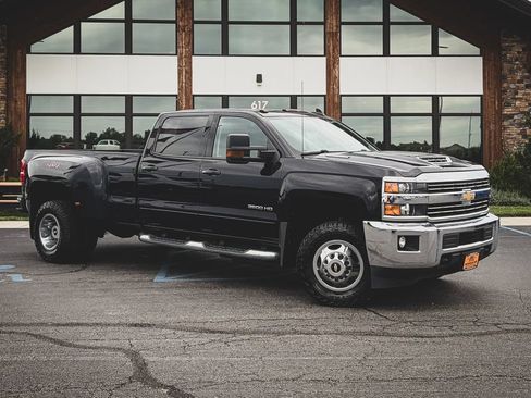 Used 2018 Chevrolet Silverado 3500 LT w/ LT Convenience Package AWD/4WD image 1