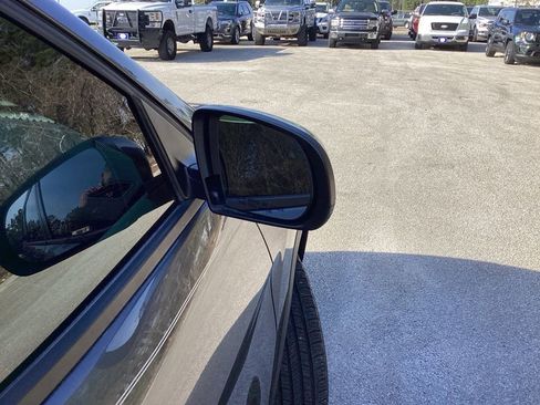 Used 2019 Jeep Cherokee Latitude Plus image 24