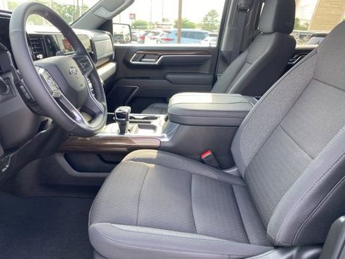 Used 2025 Chevrolet Silverado 1500 RST AWD/4WD image 36