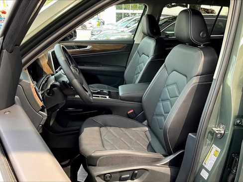 New 2026 Volkswagen Atlas SE FWD image 9